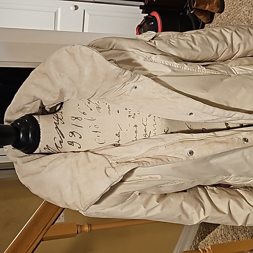 DKNY women's cream coat size large. - Picture 2 of 12